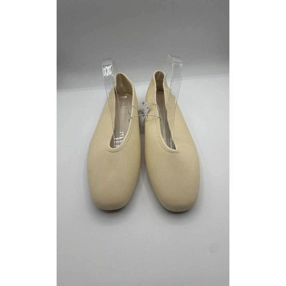 Old Navy Ballet Flats Shoes Butter Yellow V Cut Comfort Preppy Retro Size 10 NWT